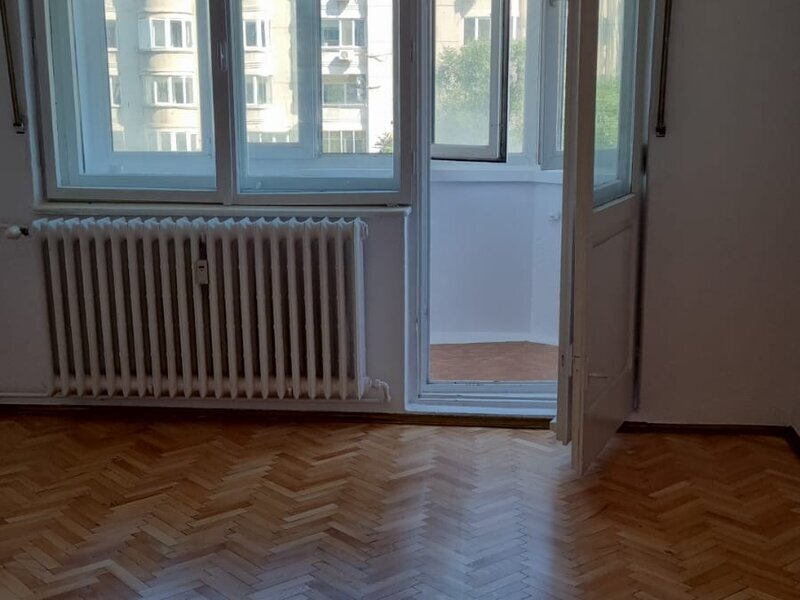 Piata Muncii, Decebal, stradal,