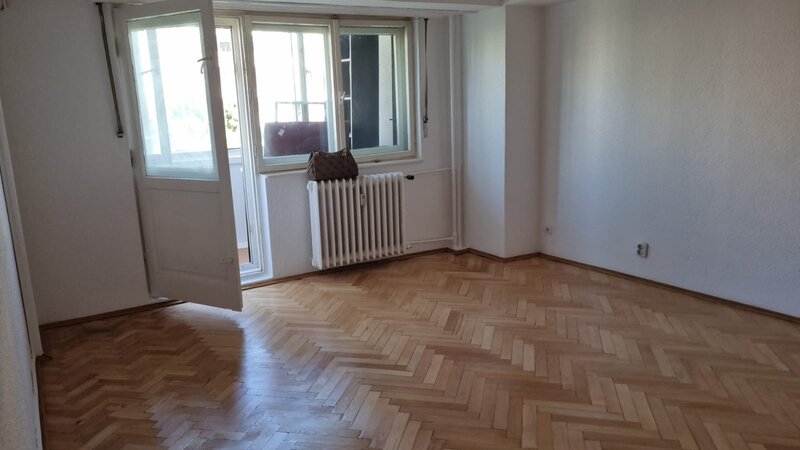 Piata Muncii, Decebal, stradal,