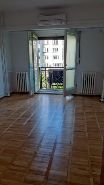 Piata Muncii, Decebal, stradal,